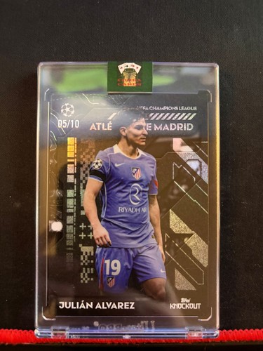Julian Alvarez 2025 Topps Knockout /10