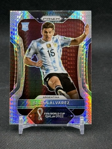 Julian Alvarez 2022 Panini Prizm World Cup Hyper Prizm