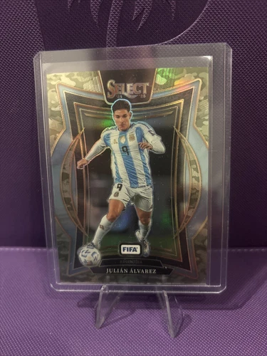 Julian Alvarez 2024 Panini Select Camo Prizm /135