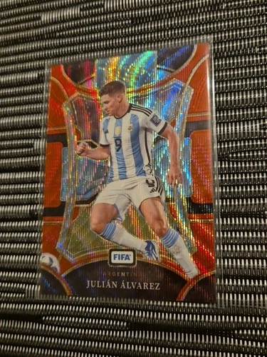 Julian Alvarez 2023 Panini Select FIFA Red Wave /149