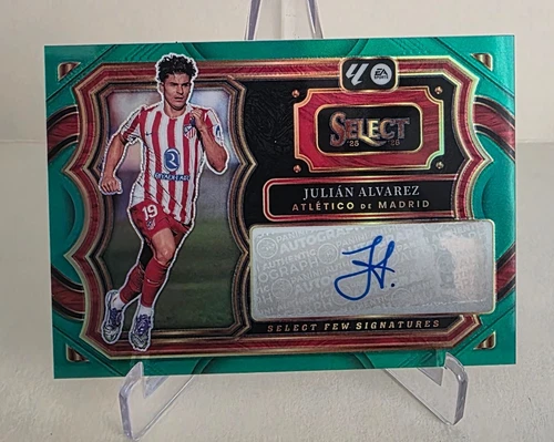 Julian Alvarez 2025 Panini Select Green Prizm /3