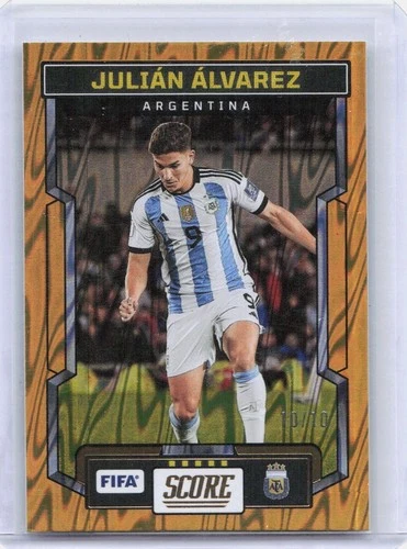 Julián Álvarez 2023 Panini Score Gold Lava /10