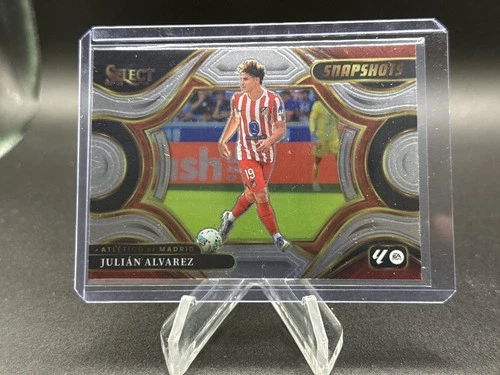 Julián Álvarez 2025 Panini Select #11