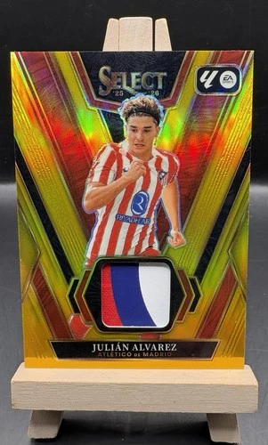 Julián Álvarez 2025 Panini Select Gold /10