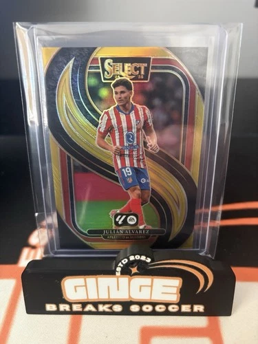 Julián Álvarez 2024 Panini Select Gold Prizm /10
