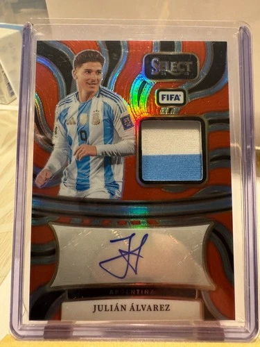 Julián Álvarez 2024 Panini Select Prizm