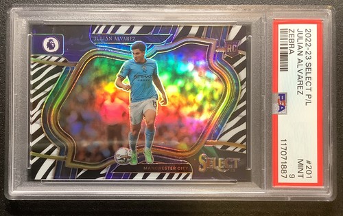 Julián Álvarez 2022 Panini Select Zebra Field /25