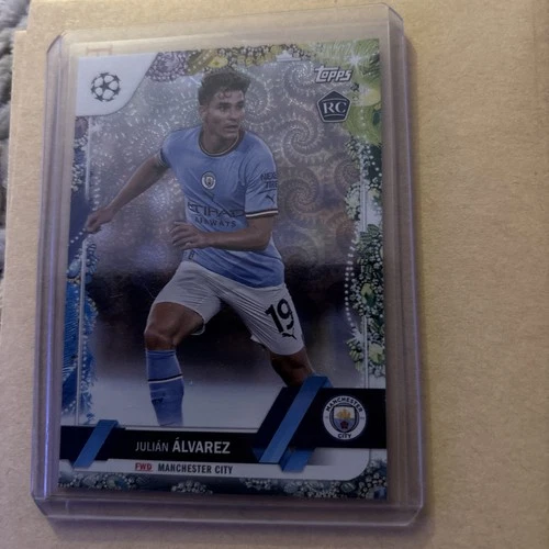 Julián Álvarez 2023 Topps UEFA Club Carnival