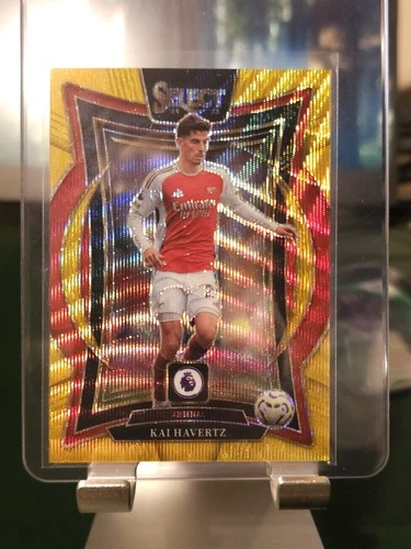 Kai Havertz 2024 Panini Select Gold Wave /10