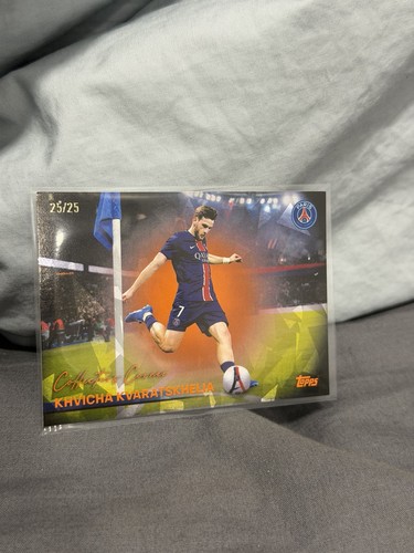 Khvicha Kvaratskhelia 2025 Topps PSG Team Set Orange /25