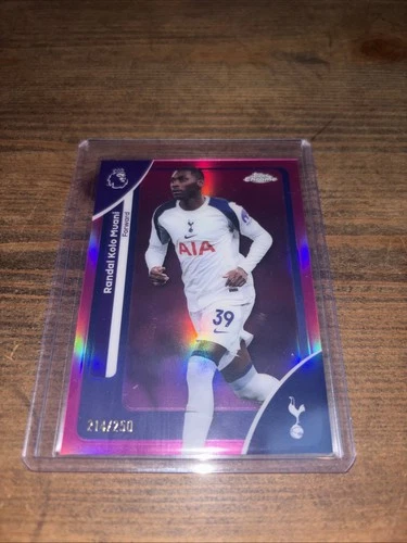 Kolo Muani 2025 Topps Chrome Pink Refractor /250