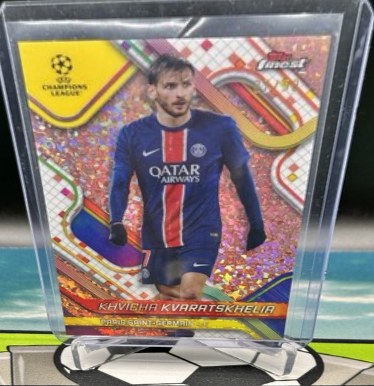 Kvaratskhelia 2025 Topps Finest UEFA