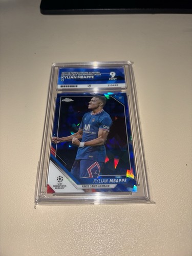 Kylian Mbappé 2021 Topps Chrome Sapphire