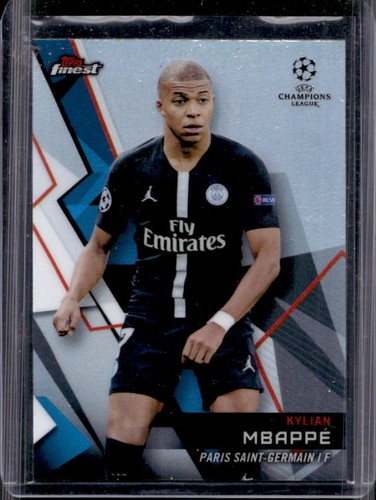 Kylian Mbappé 2021 Topps Finest Refractor