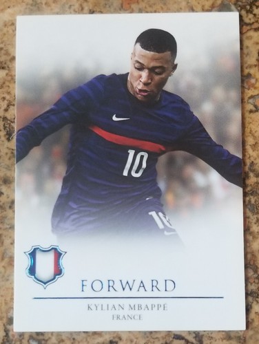 Kylian Mbappé 2021 Panini Futera Unique Sapphire /30