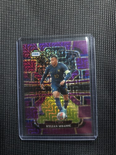 Kylian Mbappé 2023 Panini Select FIFA Terrace Prizm