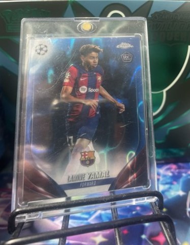Lamine Yamal 2023 Topps Chrome Blue Lava