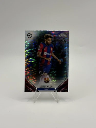 Lamine Yamal 2023 Topps Chrome Pulsar Refractor