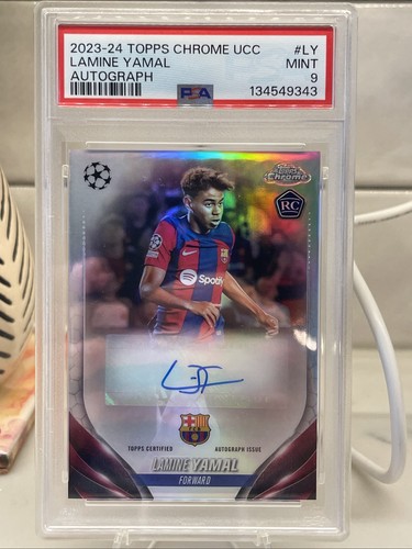 Lamine Yamal 2023 Topps Chrome Refractor