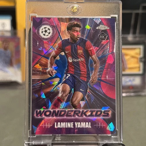 Lamine Yamal 2023 Topps Chrome Sapphire