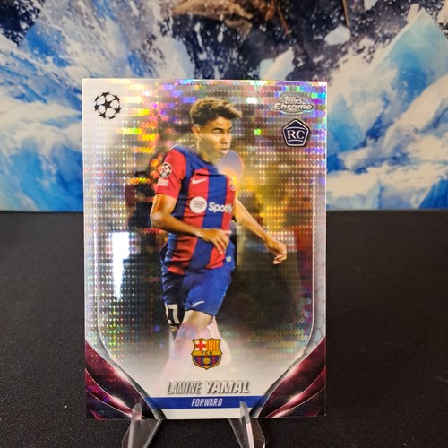 Lamine Yamal 2023 Topps Chrome UEFA Club Pulsar Refractor
