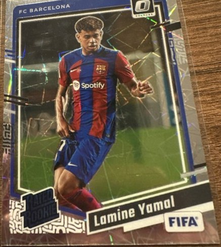 Lamine Yamal 2023 Panini Donruss Optic Velocity Prizm
