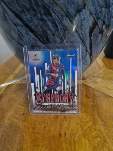 Lamine Yamal 2024 Topps Finest /150