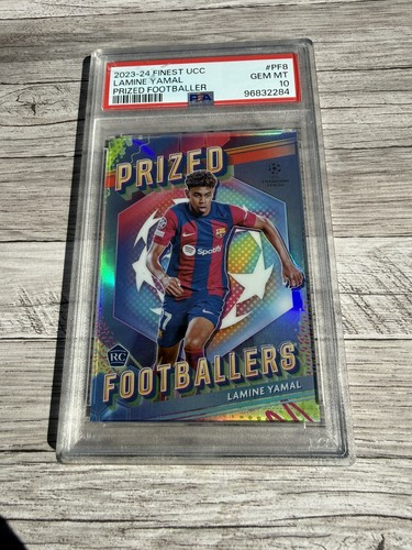 Lamine Yamal 2023 Topps Finest