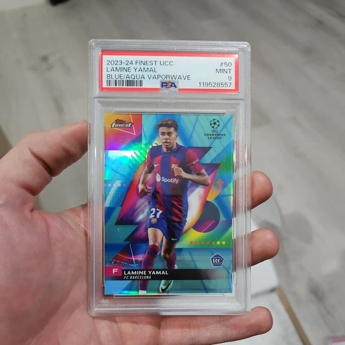 Lamine Yamal 2023 Panini Finest Blue Aqua Vapor Wave /250