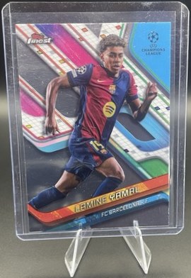 Lamine Yamal 2024 Topps Finest Refractor