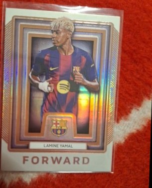 Lamine Yamal 2025 Panini Futera 06/09