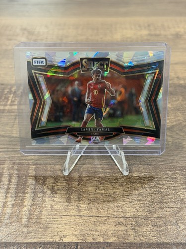 Lamine Yamal 2024 Panini Select FIFA Cracked Ice #221