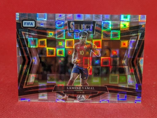 Lamine Yamal 2024 Panini Select Pandora Prizm
