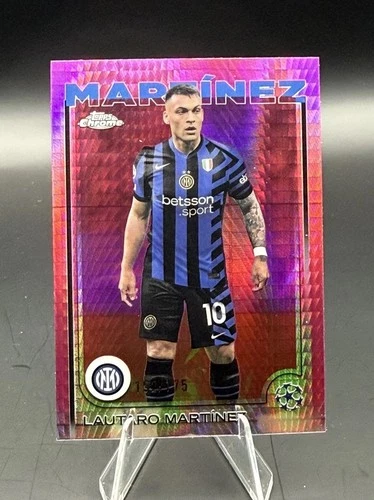 Lautaro Martinez 2024 Topps Chrome Neon Pink Prism /175