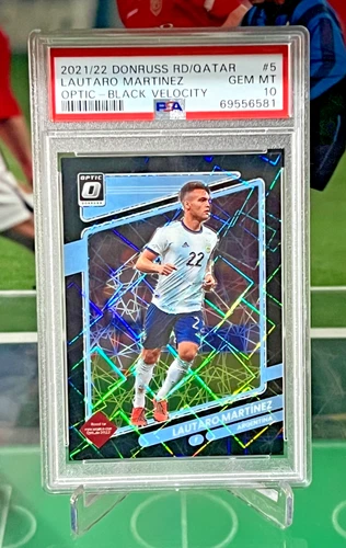 Lautaro Martinez 2021 Panini Donruss Holo Prizm /25