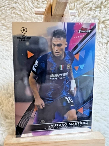 Lautaro Martinez 2021 Topps Finest