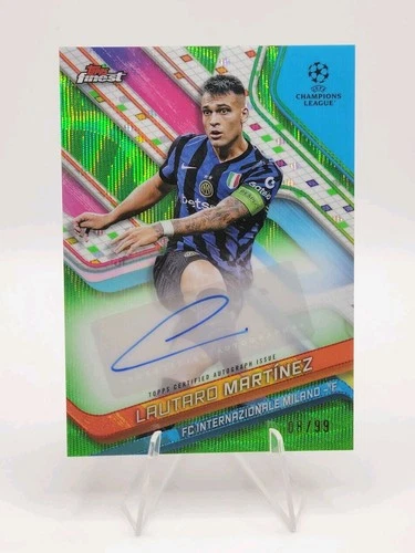 Lautaro Martinez 2024 Topps Finest Neon Green Wave /99