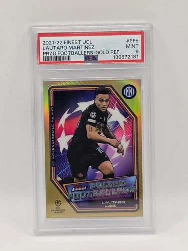 Lautaro Martinez 2021 Panini Finest Oro (Gold Refractor)