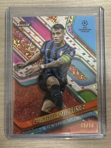 Lautaro Martinez 2025 Topps Finest Rose Gold Mini-Diamond Refractor /50