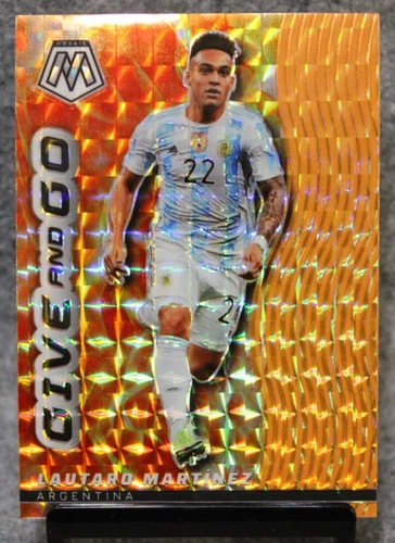 Lautaro Martinez 2021 Panini Mosaic Orange Fluorescent Prizm /6