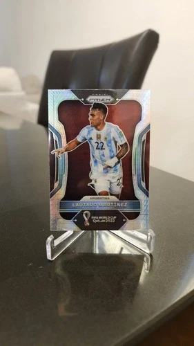 Lautaro Martinez 2022 Panini Prizm Silver Hyper Prizm
