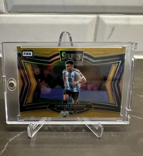 Lautaro Martinez 2024 Panini Select Gold Prizm /10