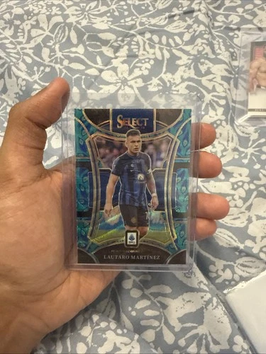 Lautaro Martinez 2023 Panini Select Peacock