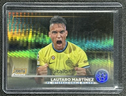 Lautaro Martinez 2022 Topps Stadium Club Chrome Gold Prism Refractor /50