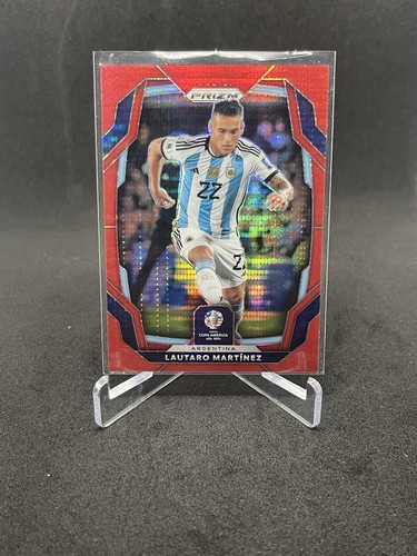 Lautaro Martínez 2024 Panini Prizm Copa América Pulsar Rojo Prizm /125