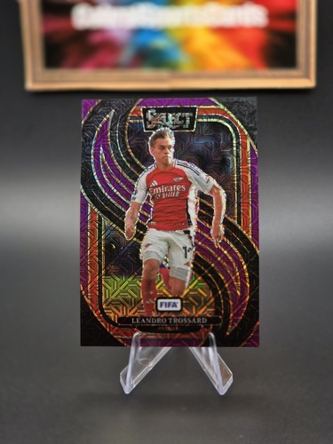 Leandro Trossard 2024 Panini Select Fifa Viola Mojo Prizm