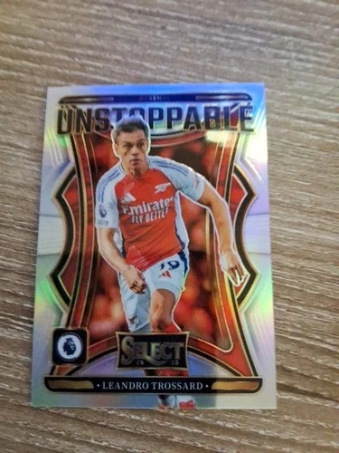 Leandro Trossard 2024 Panini Seleziona Premier League