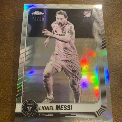 Lionel Messi 2025 Topps Chrome Pearl /30