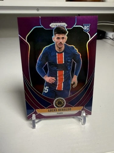 Lucas Beraldo 2025 Panini Prizm Copa Mundial de la FIFA 2025 Purple Prizm /125