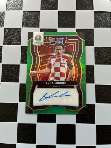 Luka Modric 2020 Panini Select Green /17